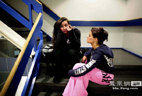 ���أ�����������Ů��ѡ�ι��̣���ͼ��