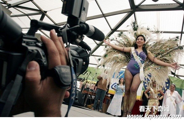 �������Ů�Ӽ���ѡ��ʵ¼